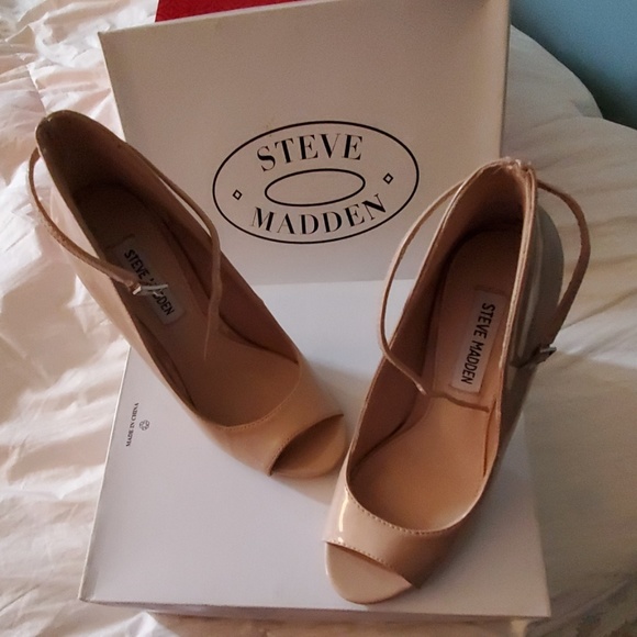 Shoes - Picture 5 of 6